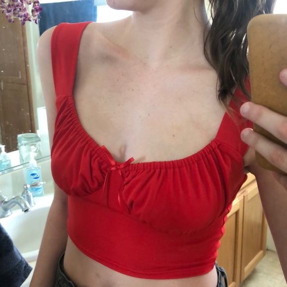 Red ruched going out top - Picture 2 of 4